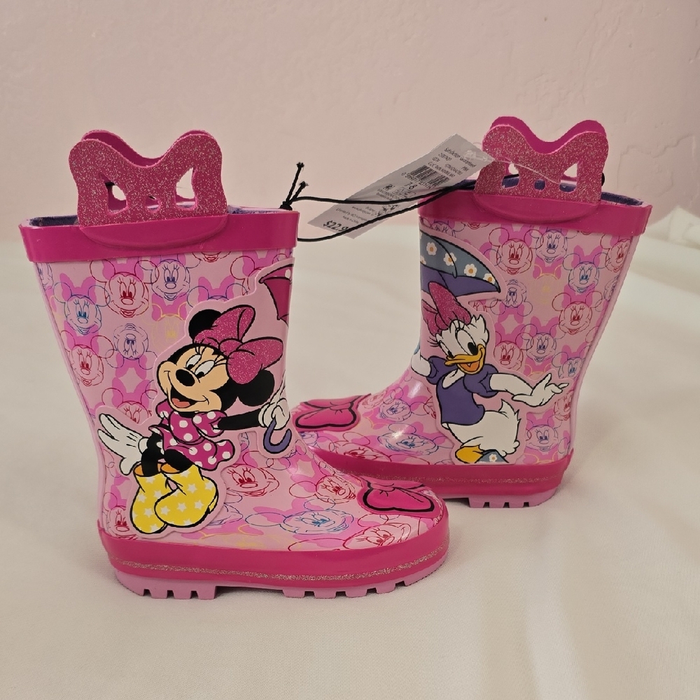 Disney Minnie Mouse Boots Size: 7-8